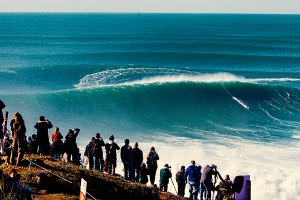 Green Alert Countdown is ON for the TUDOR Nazaré Tow Surfing Challenge Presented by Jogos Santa Casa. Credit: © WSL