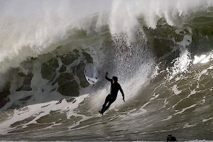 Esta sexta feira Supertubos, com Meia-Maré, Transformou-se em Pipeline