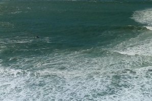 Surfista resgatado era um turista israelita.