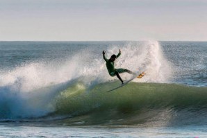 Tiago Santos é um dos surfistas de Sta. Cruz que irá competir no QS1000.