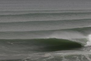 Ondas tubulares emblemáticas no centro de Portugal - Parte 2