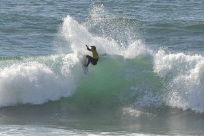 ESPETÁCULO DE SURF EM S. PEDRO DO ESTORIL