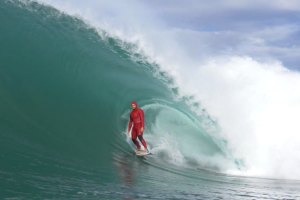 OS MOMENTOS INTENSOS E HISTÓRICOS DOS SWELLS DESTE INVERNO NA CAVE E NA CRAZY LEFT