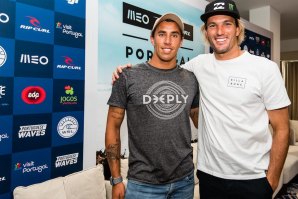 Portugueses Vasco Ribeiro &amp; Frederico Morais prontos para a competição em Peniche.