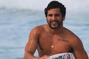 Italo Ferreira está de regresso aos treinos e aos palcos mundiais.