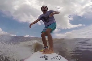 Marlon Gerber surfa onda durante 6 minutos