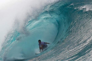 BILLABONG PIPE MASTERS NA ÁGUA; TÍTULO MUNDIAL FICA HOJE DEFINIDO