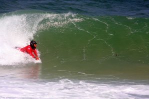 São João da Caparica define a Campeão Nacional de Bodysurf 2019