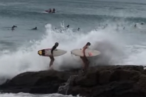 O FRENESIM PELO SURF; UM VÍDEO QUE DÁ ARES A COMÉDIA