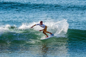 ONDAS CLÁSSICAS NA 4ª ETAPA DO CIRCUITO ASCC CAPARICA POWER 2015