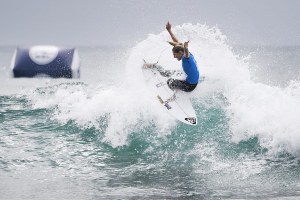 Stephanie Gilmore apresentou-se em grande forma no 1º dia de Trestles.