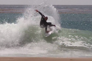 DANE REYNOLDS E BOBBY MARTINEZ EM “SUMMER SUCKS”