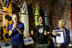 Rodrigo Koxa recebe prémio oficial do Guinness