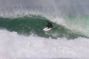JÁ COMEÇOU O FREE SURF DOS PROS EM  PENICHE
