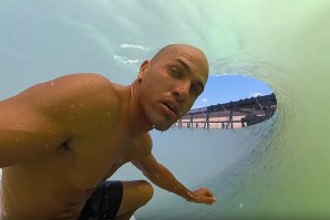 KELLY SLATER ABSOLUTAMENTE HIPNOTIZANTE NA SUA PISCINA PRIVADA