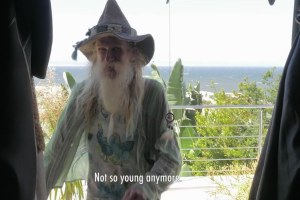 DESPEDIU-SE PARA PODER SURFAR....! O &quot;ULTIMO GRANDE&quot; SURFISTA HIPPIE?