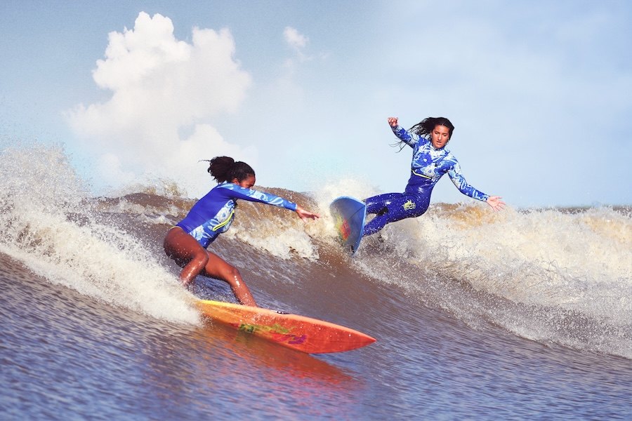Rip Curl e FARM Rio voltam a juntar surf e moda numa coleção inspirada pela Pororoca
