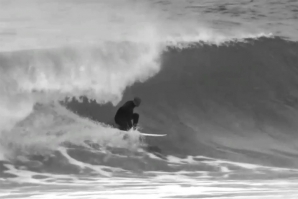 A CLÍNICA DE TUBOS (PORTUGUESA) DE KELLY SLATER