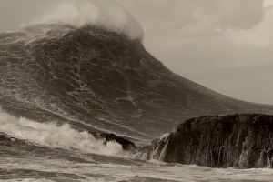 “Onda da Vida”: Rodrigo Koxa surfa a maior onda da temporada num dia histórico na Nazaré