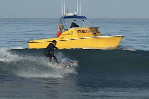 Melhores surfistas do mundo em aquecimento para o WSL Finals
