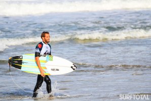 FREDERICO MORAIS AVANÇA À RONDA 3 DO QUIKSILVER PRO FRANCE