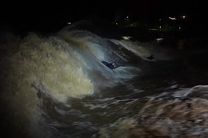 As ondas estáticas e a corrente eram muito fortes