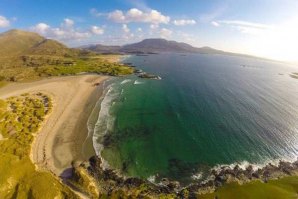 Praia irlandesa reaparece 33 anos depois