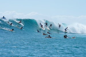 O crowd em Snapper Rocks