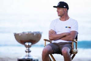 Mick Fanning deixou em aberto a possibilidade de treinar a Seleção Australiana para Tóquio 2020.