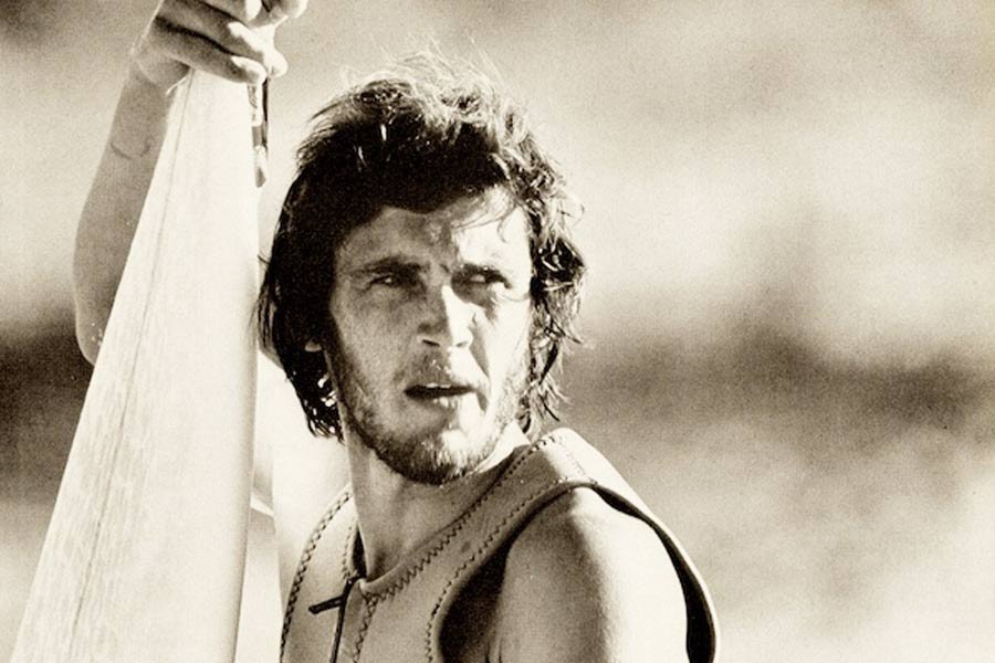 Wayne Lynch, eventualmente o primeiro free surfer australiano.