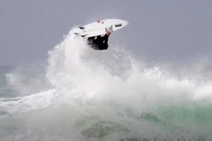 O estilo e &quot;souplesse&quot; no free surf de John John Florence em Peniche