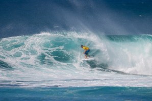 Thiago Camarão no último Vans Triple Crown