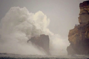 A força das ondas na Nazaré 