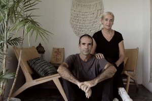 "A brincadeira acabou por se tornar um negócio" - DJ Pena sobre os seus projectos de turismo de surf na Indonésia