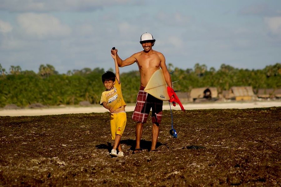 " Nem toda a gente está disposta a trair a sua comunidade por dinheiro ou posição." Erasmus Frans