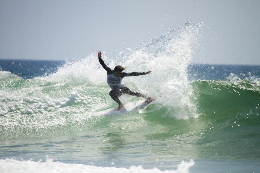 Pedro Henrique, patrocinado da Polen Surfboards, foi o vencedor da 1ª etapa do Circuito ASCC Caparica Power 2014 powered by Almada Forum.