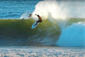 Uma manhã de domingo com sol e boas ondas em Snapper Rocks