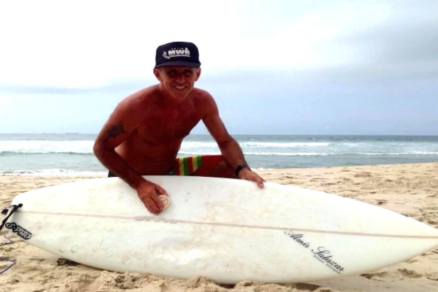 Comunidade do surf une-se para apoiar Almir Salazar na luta contra cancro do pâncreas