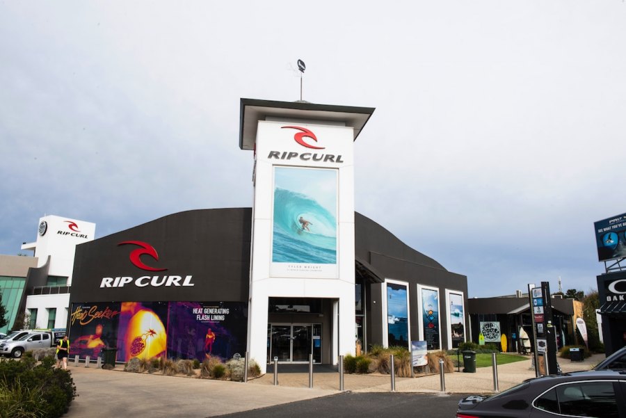 A Marca Australiana Rip Curl não mudará nada com esta operação comercial. Aliás e segundo a Marca tudo ficará mais dinâmico.