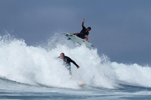 Thiago Camarão &quot;rebenta&quot; com Trestles