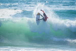 Miguel Blanco destaca-se no dia 1 do Pro Junior em Espinho