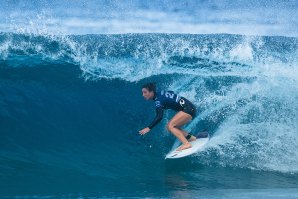 Tyler Wright foi uma das poucas atletas que conseguiu encontrar ondas com potencial