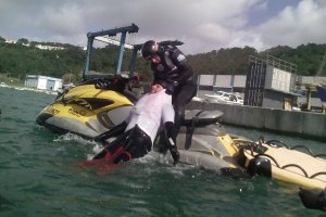 Locais da Nazaré participam de Curso em Tow-in Surf e Resgate com Mota de Água