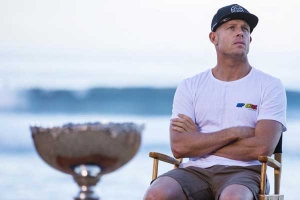 NOS BASTIDORES COM MICK FANNING