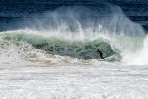 VASCO RIBEIRO "DESTRÓI" OS SEUS ADVERSÁRIOS NA RONDA 1 DO QS NA AUSTRÁLIA