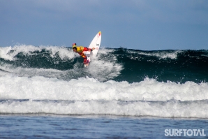 CARISSA MOORE CONTRA A SEXUALIZAÇÃO DO SURF FEMININO