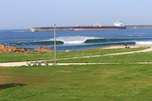 Reposição de areias proporciona boas sessões de free surf no Porto e Matosinhos