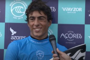 Joaquim Chaves destaca-se no seu primeiro heat do Azores Airlines Pro