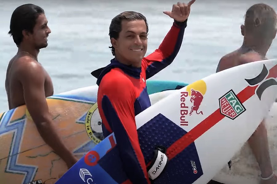Esquece tudo o que pensas que sabes sobre surf: Kai Lenny quebra as regras no México