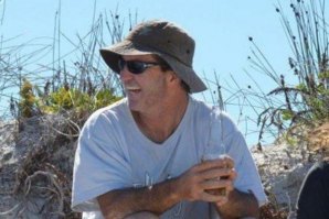 SURFISTA DESAPARECIDO NO MAR APÓS ATAQUE DE TUBARÃO